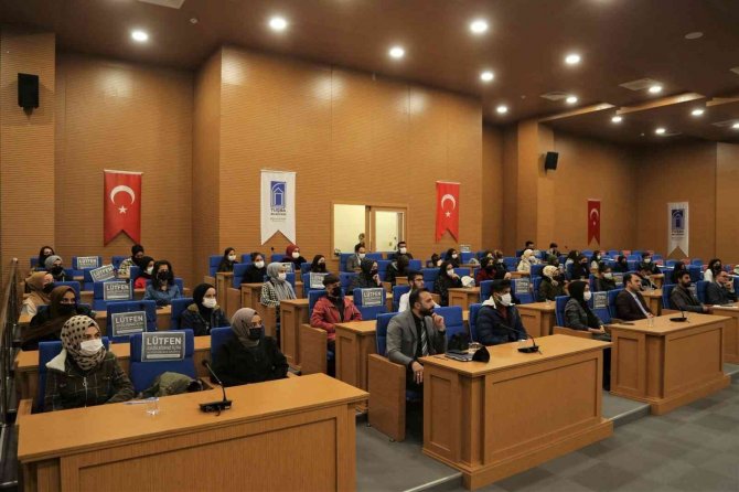 Başkan Akman’dan Yks Kursuna Katılan Öğrencilere ‘Sınav Ücreti’ Müjdesi