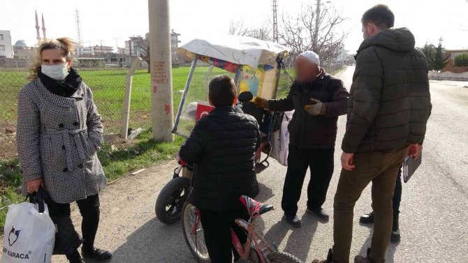 Kol Çantasını Çalan Hırsız Olay Yerine Geri Dönünce Yakalandı
