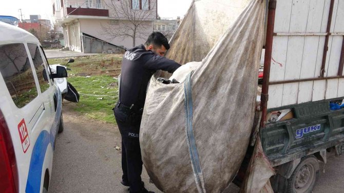 Kol Çantasını Çalan Hırsız Olay Yerine Geri Dönünce Yakalandı