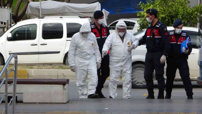 Covid-19 Testleri Pozitif Çıktı, Adliyeye Tulumlu Getirildiler