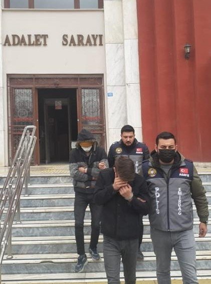 Gurbetçinin Evini Soyan Hırsızlar Polisten Kaçamadı