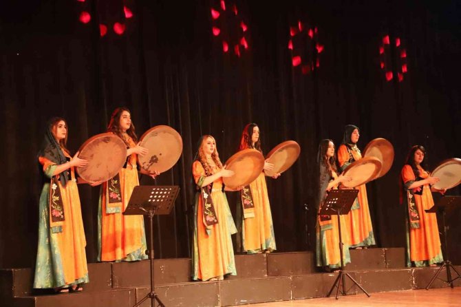 Reng-i Hakkari, Mersinlilere Unutulmaz Bir Akşam Yaşattı