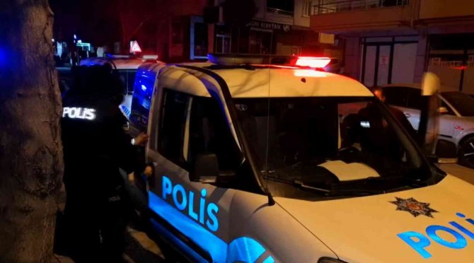 Kovalamaca İle Yakalandı, “Gazeteyi Yedireceğim” Deyip Basını Tehdit Etti