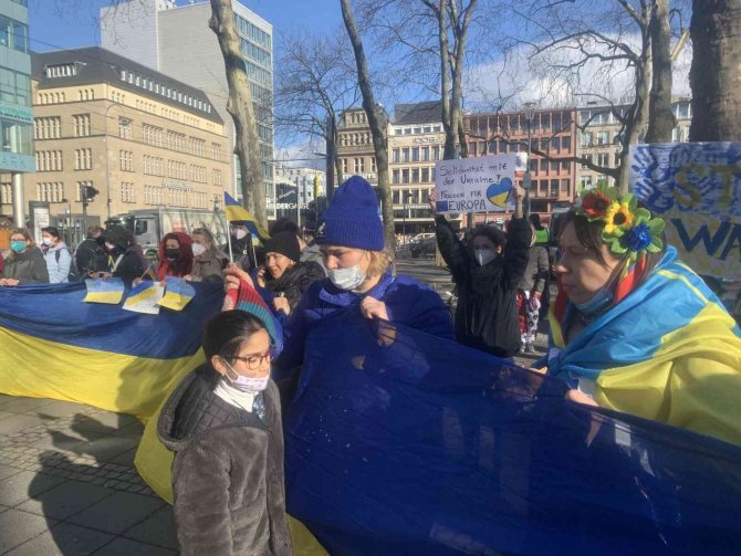 Almanya’da Rusya Karşıtı Protesto