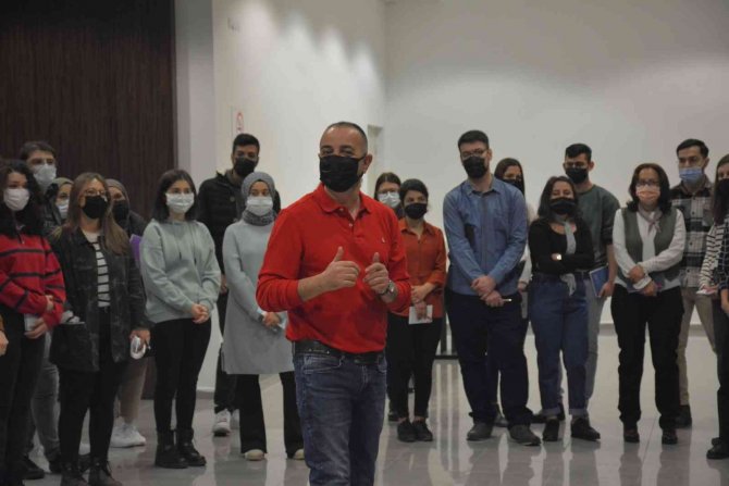 Anadolu Üniversitesi’nde “Sınıf Yönetimi Ve Öğretimde İ̇yi Örnekler Çalıştayı” Başladı