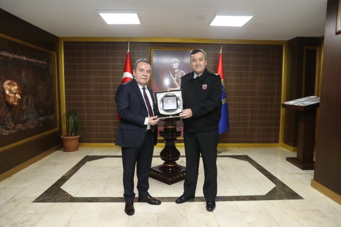 Başkan Böcek, İ̇l Emniyet Müdürü Ve Jandarma Komutanı İle Bir Araya Geldi