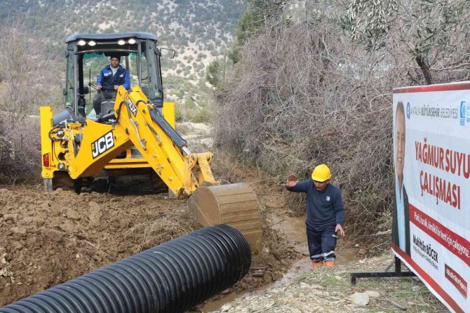 İ̇bradı’da İki Mahallede Yağmur Suyu Sorunu Çözüldü