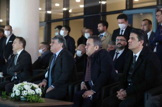 Antalya Büyükşehir Belediye Başkanlığı Koşusu Düzenlendi