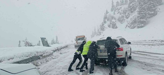 Antalya-konya Yolu Tır Geçişine Kapatıldı