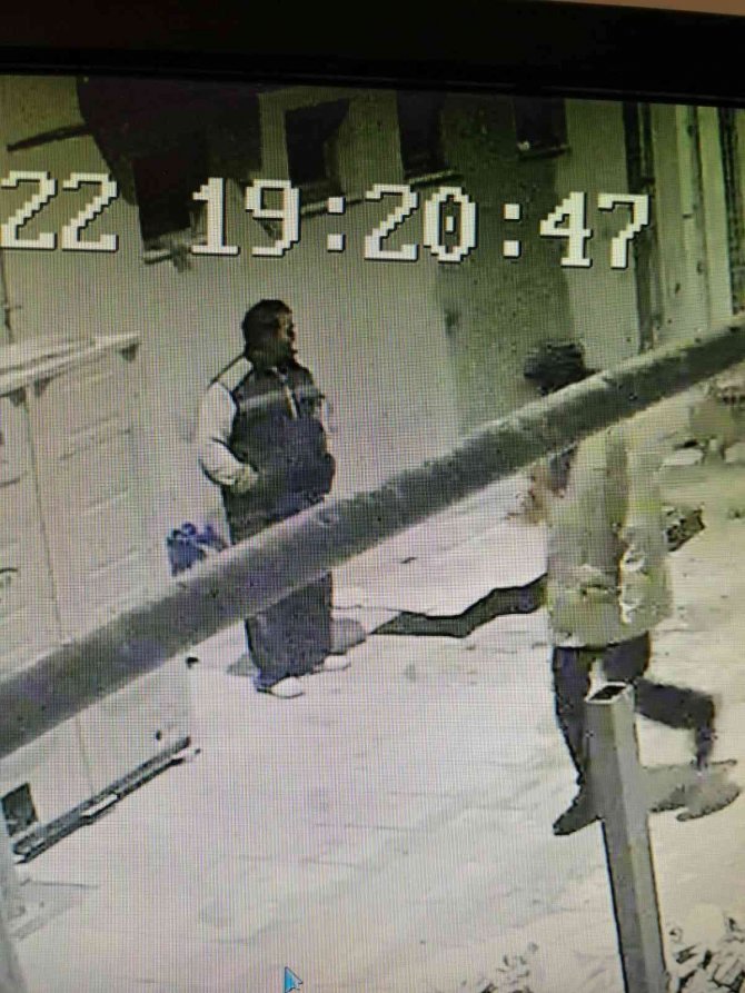 Müzeden Klima Kablosu Çalan Şüpheliler Yakalandı