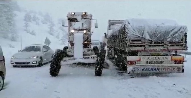 Antalya-konya Karayolunda Trafik Normale Döndü