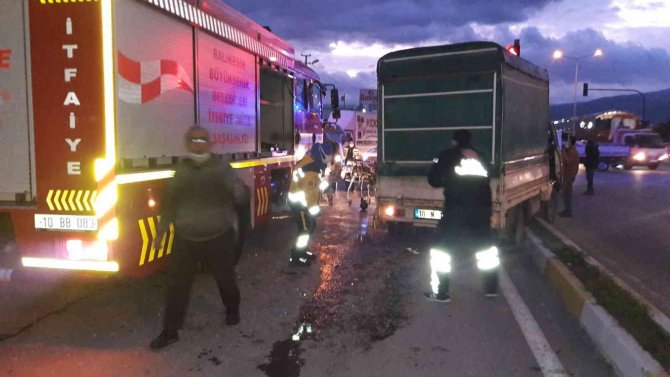 Edremit’te İki Kamyonet Çarpıştı: 1 Yaralı