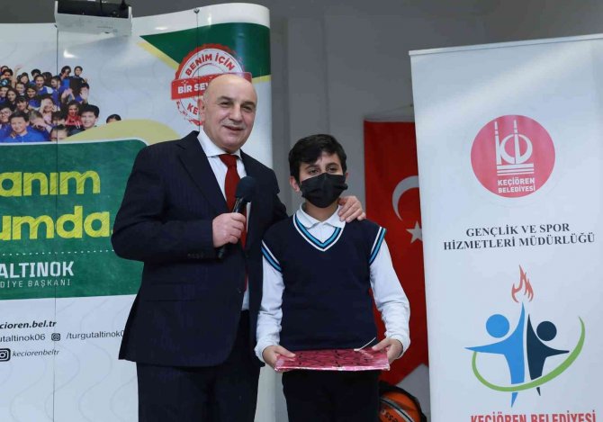 Başkan Altınok Ortaokul Öğrencileriyle Buluştu