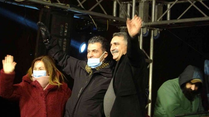 Sanatçı Başkan Faruk Demir’den Konserli Kutlama
