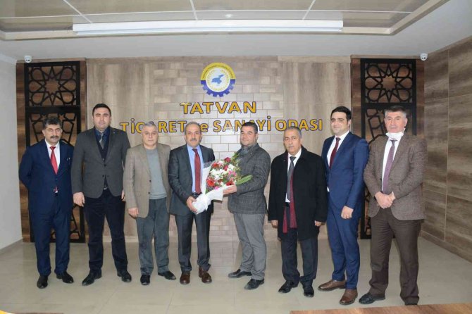 Bitlis Defterdarı Özçelik’ten “Vergi Haftası” Ziyareti