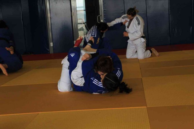 Ümit Milli Judo Takımı 3 Şampiyonadan Madalyalar İle Dönmek İstiyor