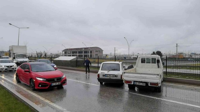 Kamyonet İle Otomobil Çarpıştı: 1 Yaralı
