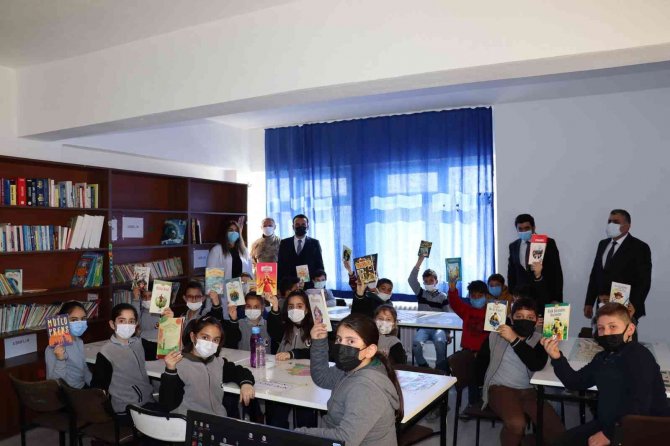 Kaymakam Çelik Okullarda İncelemelerde Bulundu