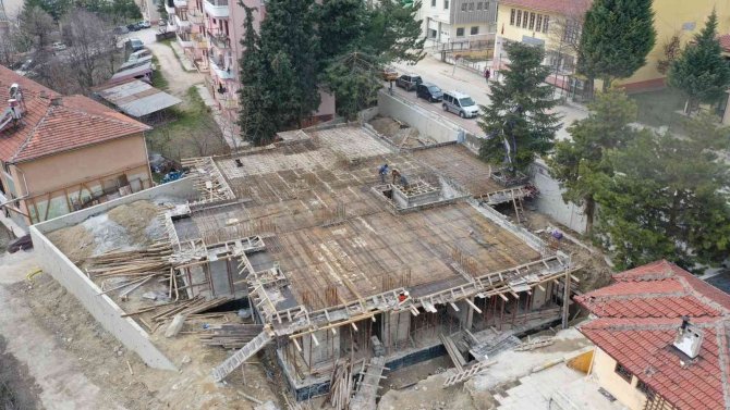 Safranbolu’da Gündüz Çocuk Bakımevi İnşaatı Devam Ediyor