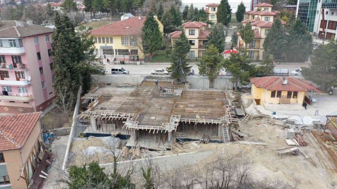 Safranbolu’da Gündüz Çocuk Bakımevi İnşaatı Devam Ediyor