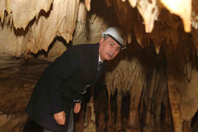 Gölbaşı Belediye Başkanı Şimşek, Tarihi Tulumtaş Mağarası’nı Ziyaret Etti