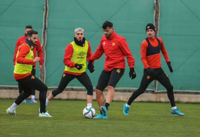 Göztepe, Giresunspor Hazırlıklarını Sürdürüyor