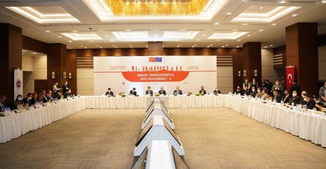 Bakan Yardımcısı Çataklı Bazı Ülkelerden Alınan Türkiye Vizelerine Parmak İzi Şartı Geleceğini Duyurdu