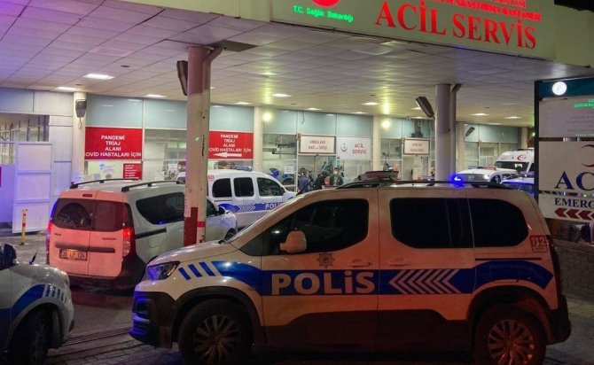 İ̇zmir’deki Bıçaklı Saldırıda Yaralanan Polisin Durumu İyiye Gidiyor