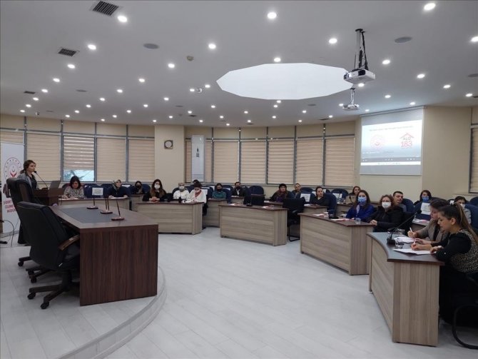 Yalova Üniversitesi’nden Kadına Yönelik Şiddetle Mücadeleye Destek