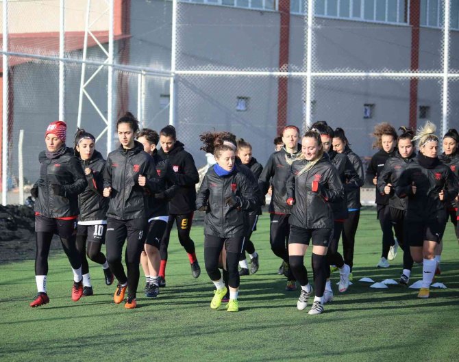 Sivasspor, Galatasaray’ı Yenmek İstiyor!