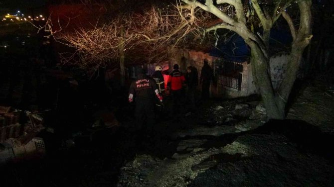 İ̇ki Aile Birbirine Girdi, Ortalık Savaş Alanına Döndü: 1 Ölü, 6 Yaralı
