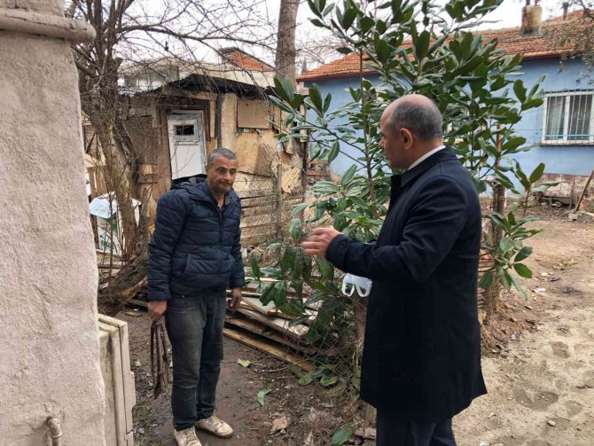 Evi Yanan Aileye Yardım Eli Uzatıldı