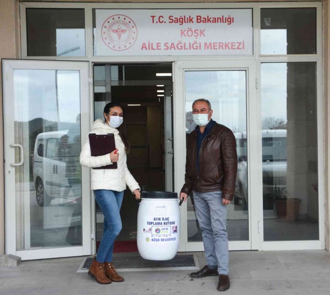 Köşk Belediyesi, Eczanelere Atık İlaç Kutusu Dağıttı