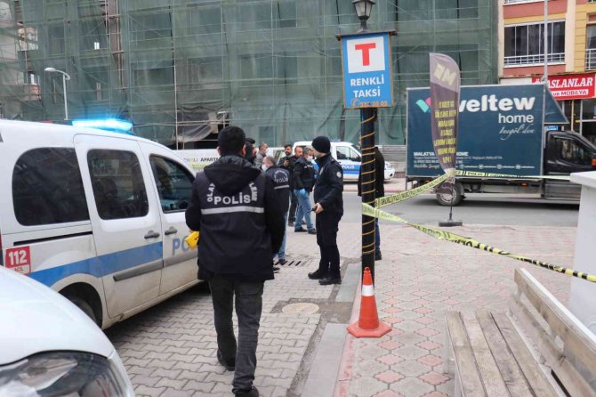 Esnafların Baltalı Bıçaklı Kavgasında 3 Yaralı