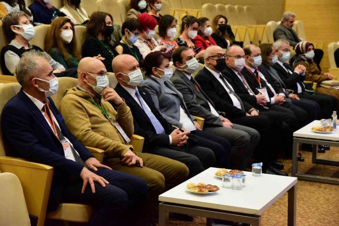 Vali Karadeniz, 4. Güncel Diyaliz Uygulamaları Kursuna Katıldı