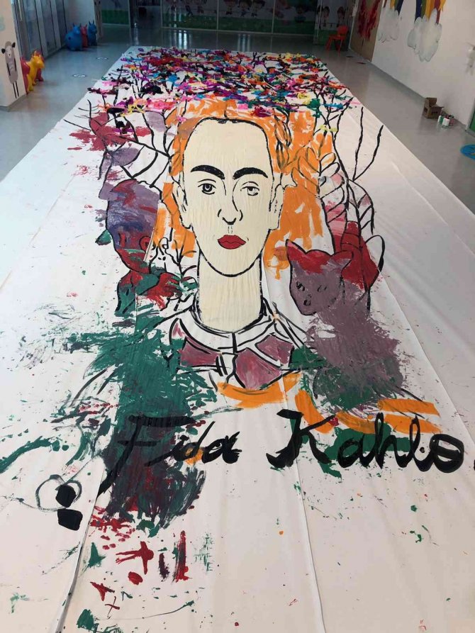 Büyükşehir’in Minik Öğrencilerden Dev Frida Kahlo Portresi