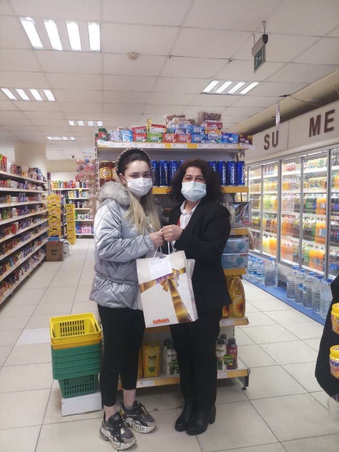 Sosyal Medya Hesapları Kazandırmaya Devam Ediyor