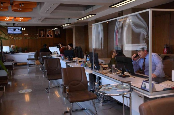 Çağrı Merkezi 433 Bin Çağrıya Cevap Verdi