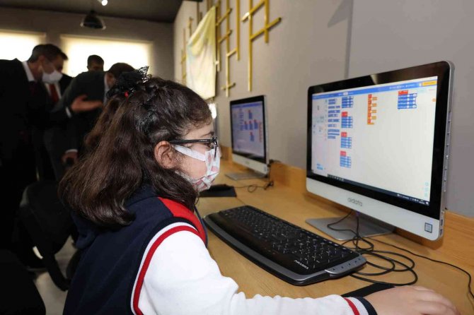 Sivas’ta Yapılacak Robot Yarışmasına Yoğun Başvuru