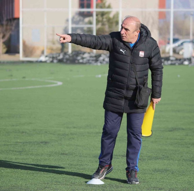 Sivasspor, Galatasaray’ı Yenmek İstiyor!