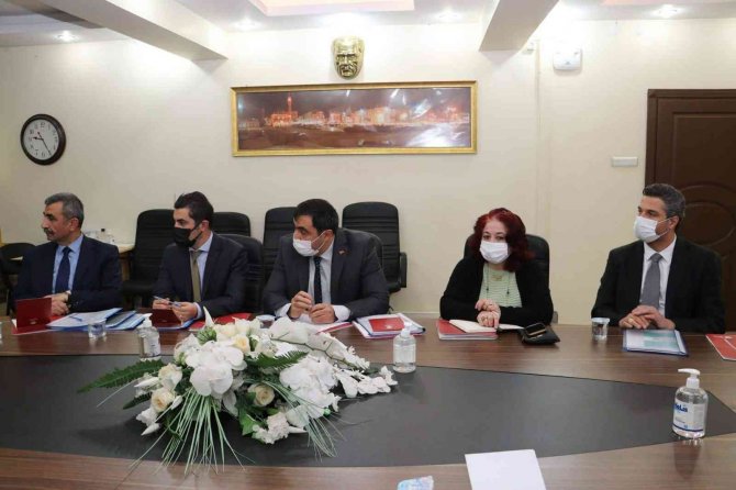 Sivas’ta Eğitim Yatırımları Ele Alındı