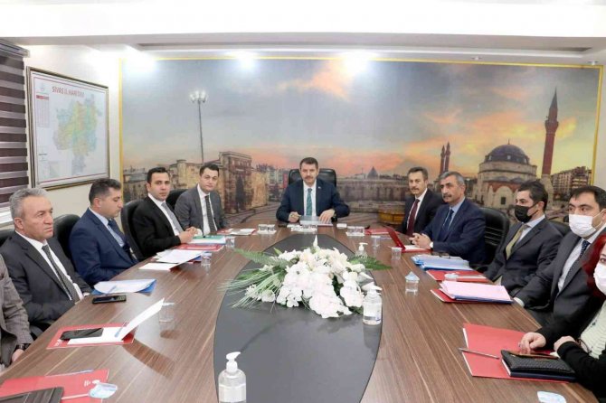 Sivas’ta Eğitim Yatırımları Ele Alındı