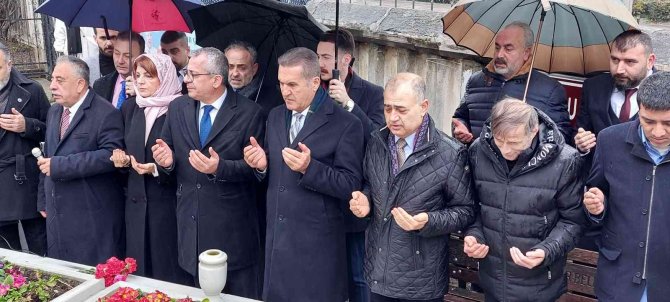 Tdp Genel Başkanı Sarıgül Eski Başbakanlardan Necmettin Erbakan’ı Kabri Başında Andı