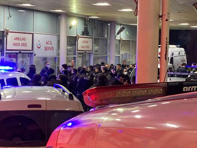İ̇zmir’de Saldırganlar Dehşet Saçtı: 1 Polis Ve 7 Eshot Personeli Bıçaklandı