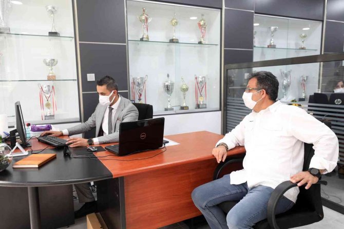 Yenimahalle Belediyesi Kariyer Ofisleri İle İstihdama Destek Oluyor