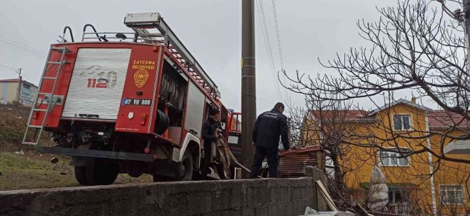 Dört Katlı Binada Çıkan Yangın Yürekleri Ağızlara Getirdi