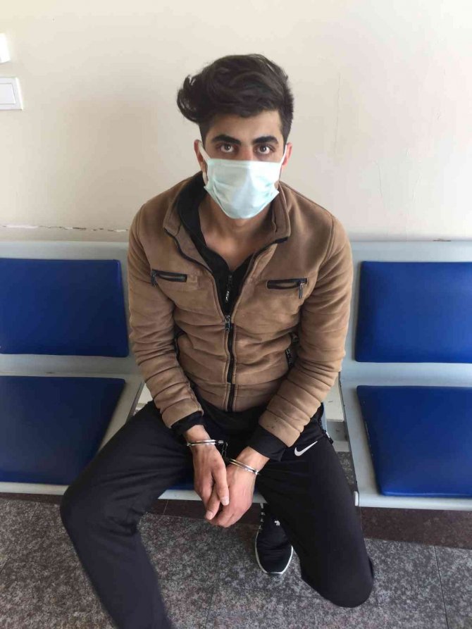 İ̇ş Vaadiyle Kandırıp Dolandırdı