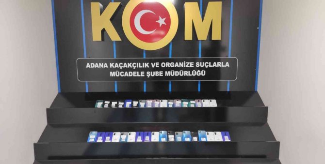 Adana’da 63 Kaçak Cep Telefonu Ele Geçirildi