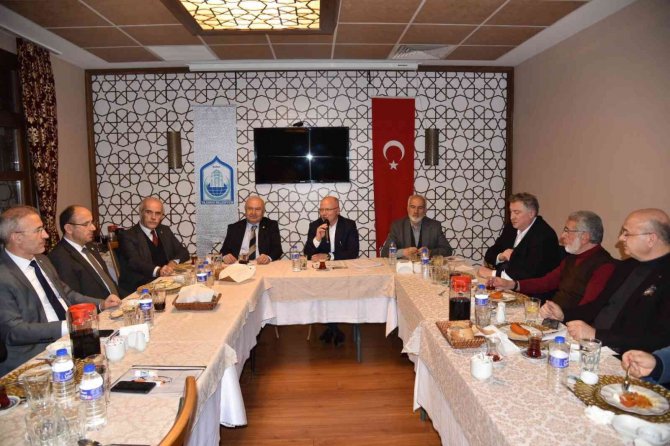 Millete Hizmet Yolunda Tekvücutlar