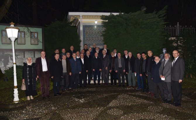 Millete Hizmet Yolunda Tekvücutlar